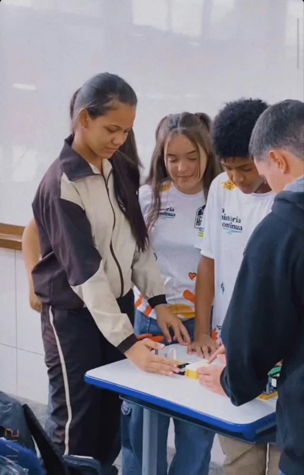 FIRST NAS ESCOLAS