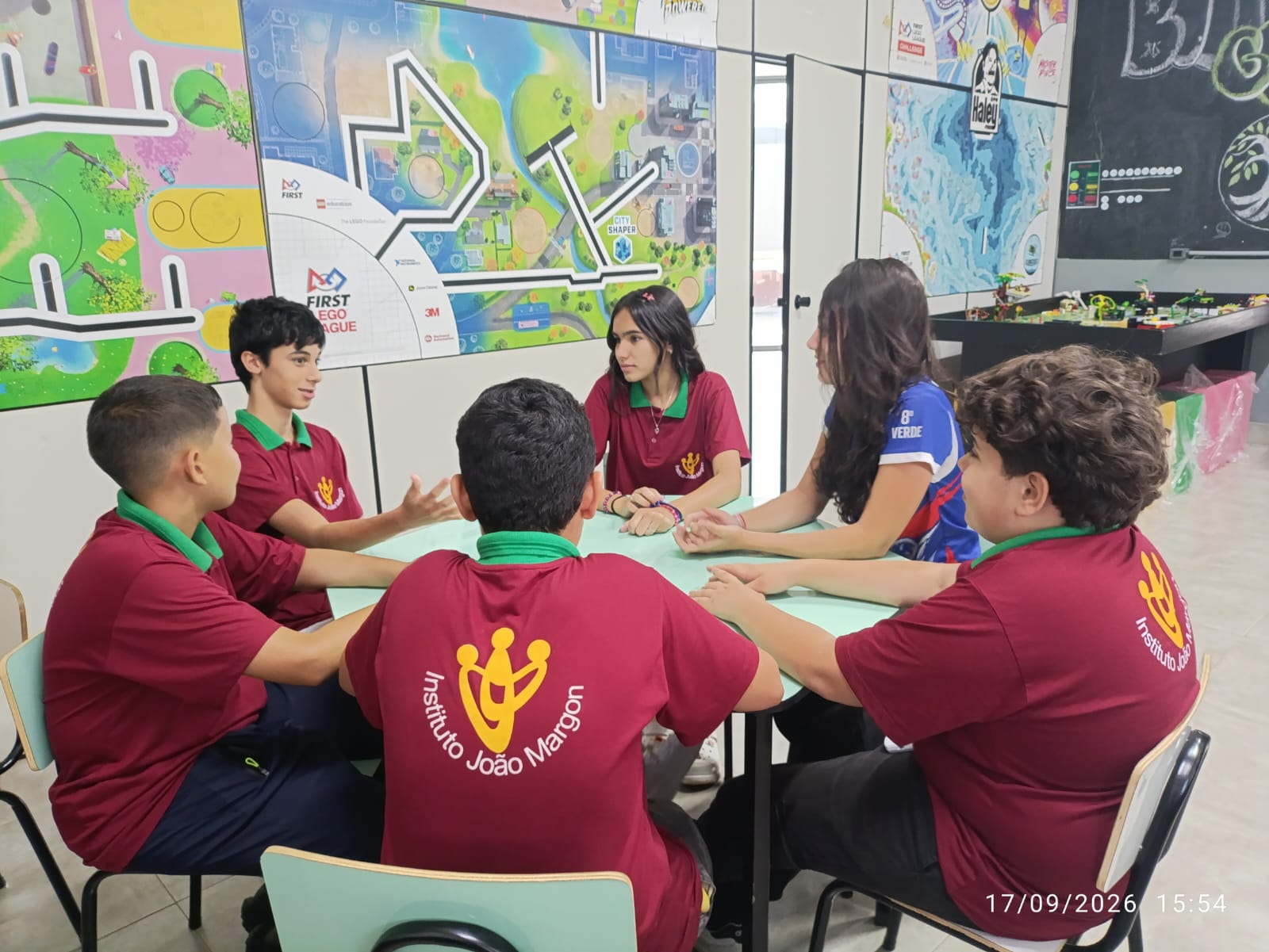 Foto da galeria — Reunião da equipe Haley