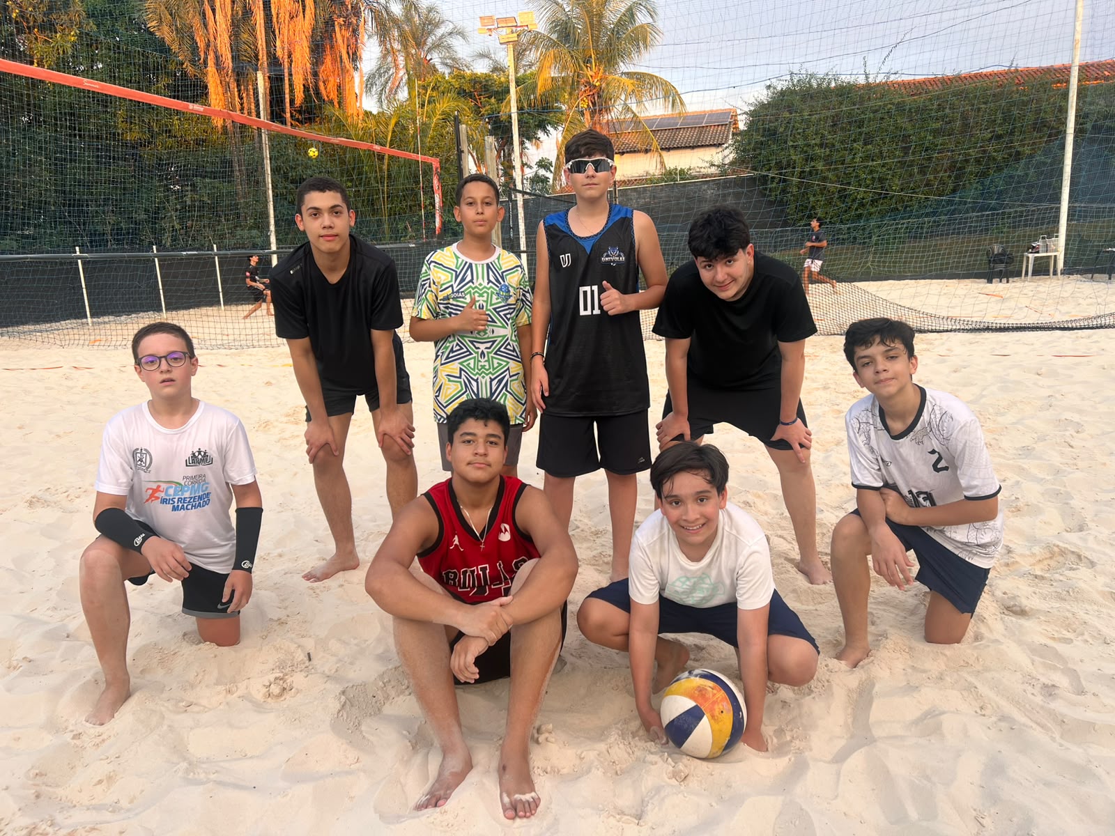 Foto da galeria — Diversão e vôlei com UniPlay, CodePlay, Haley e IrisTech