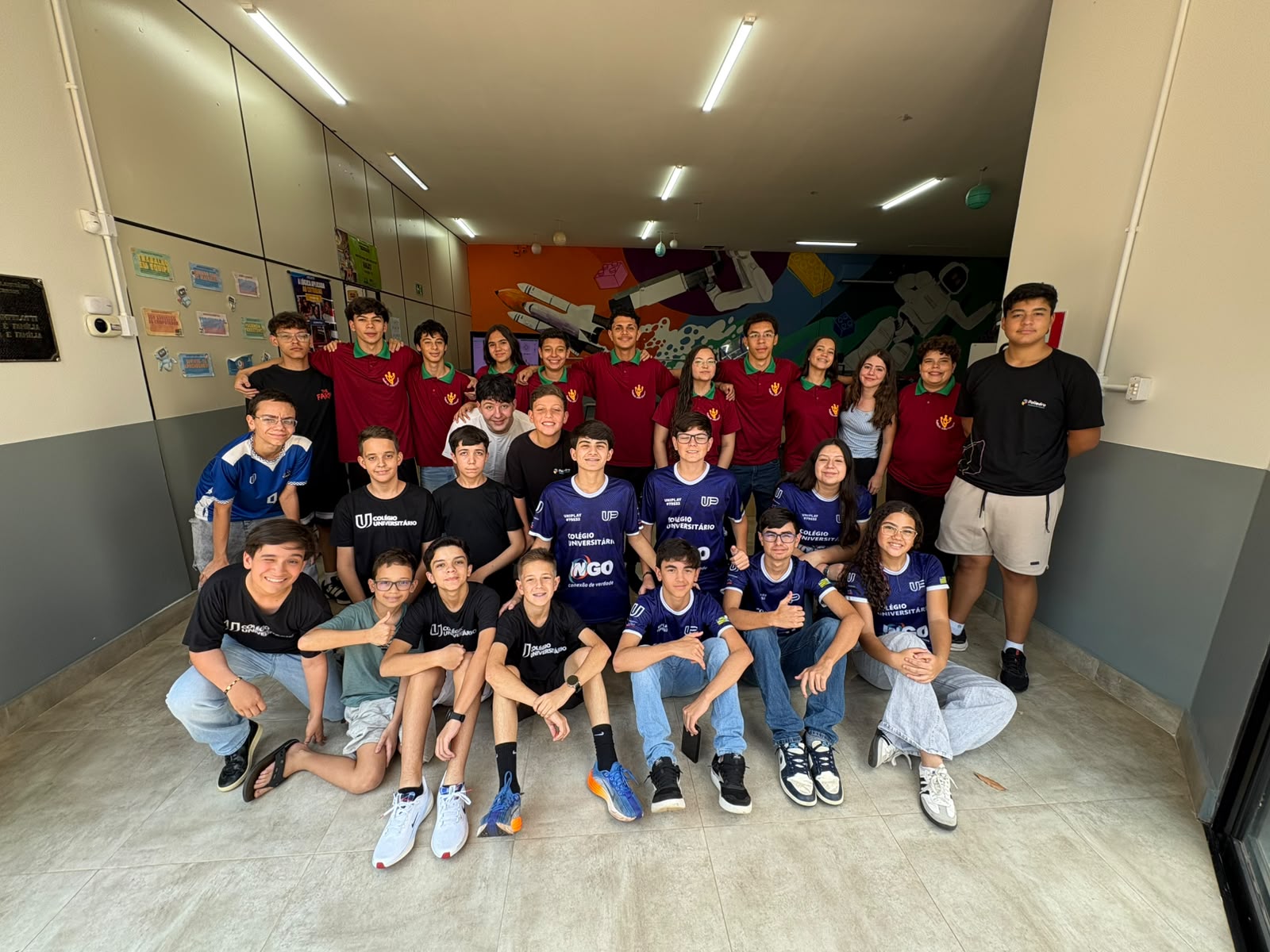 Foto da galeria — Visita das equipes UniPlay e CodePlay ao Instituto